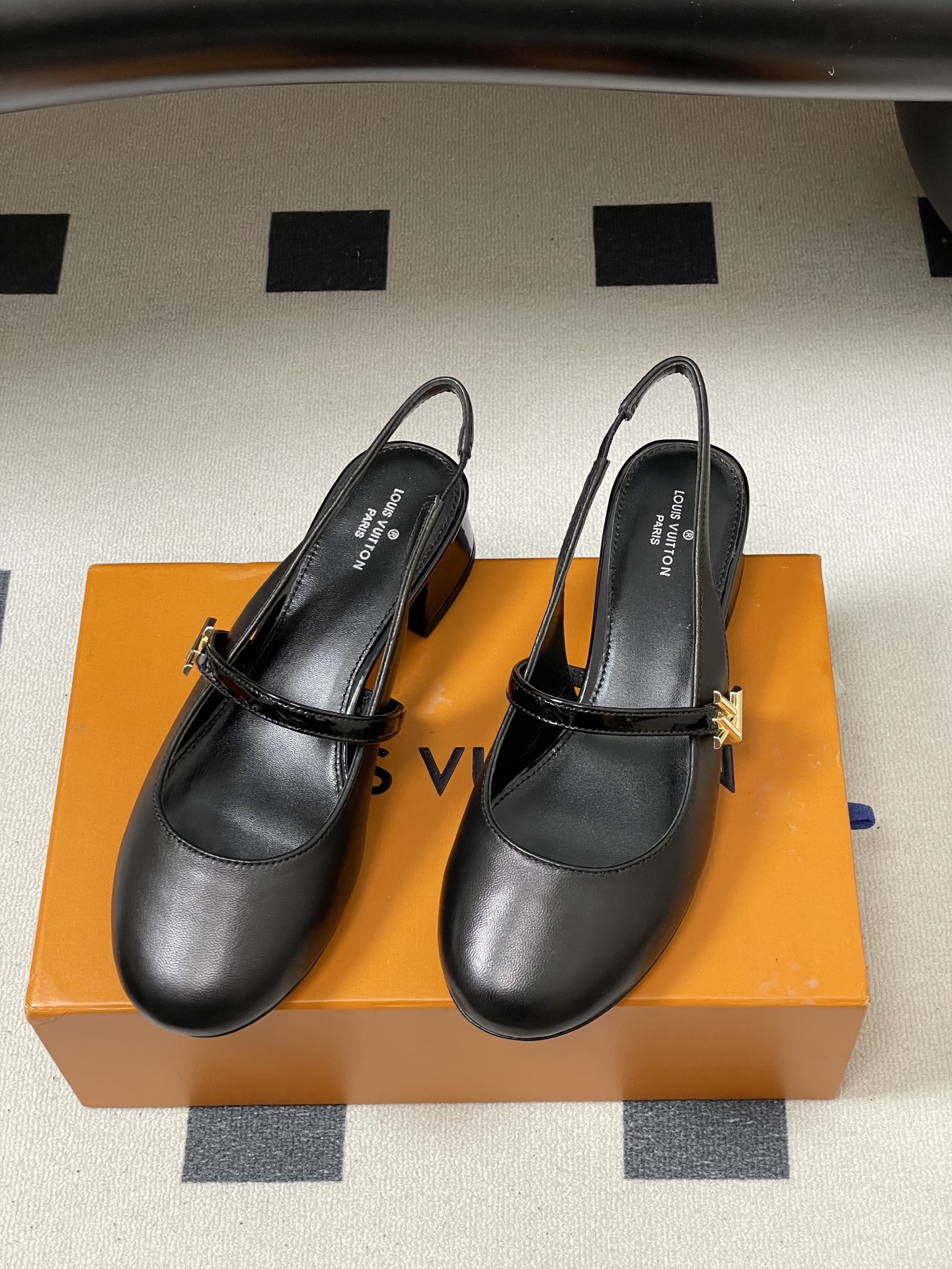 Women's high heels